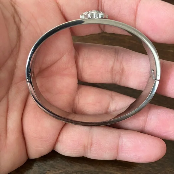 Versace Women’s Bracelet. - Picture 5 of 7